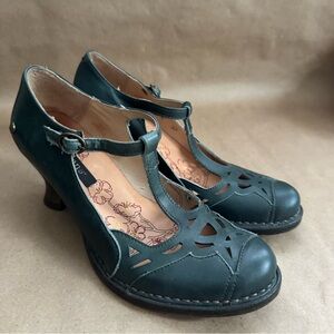 Neosens Jade Green Eyelet T-Strap Mary Jane 3” Heels. Size EU 37